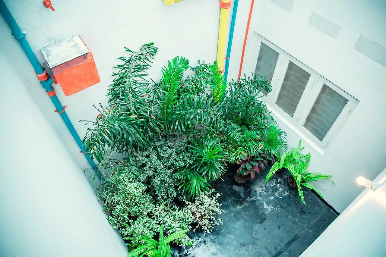 Tuk Tuk Hostels Colombo